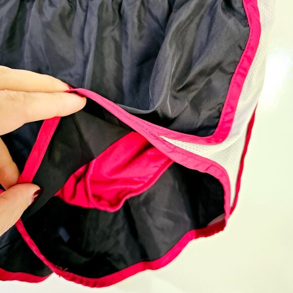 Umbro Womens Running Shorts Black & Pink Size S Running Gym Fitness ~S66.3 - Picture 4 of 7
